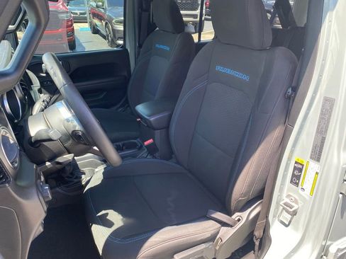 Used 2023 Jeep Wrangler Unlimited Rubicon 4xe AWD/4WD image 13