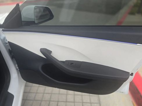 Used 2025 Tesla Model 3 Long Range RWD image 27