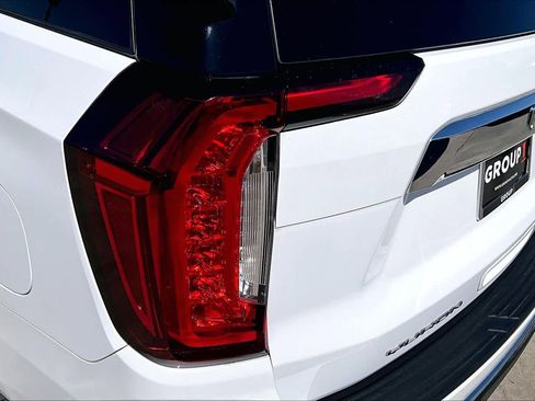 Used 2021 GMC Yukon SLT w/ SLT Premium Package image 29