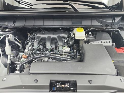 New 2026 Nissan Pathfinder SL w/ SL Premium Package FWD image 17