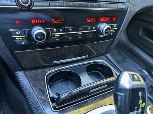 Used 2013 BMW 740Li image 33