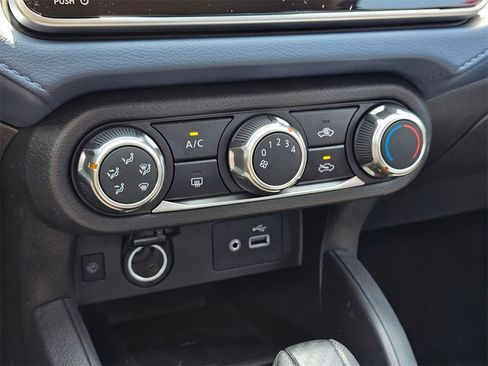 New 2025 Nissan Versa SV w/ Trunk Package image 10