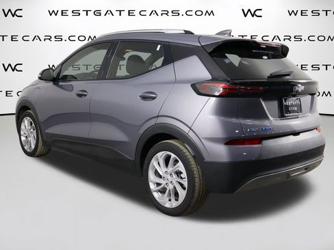 Used 2022 Chevrolet Bolt EUV LT w/ Driver Confidence Package image 44