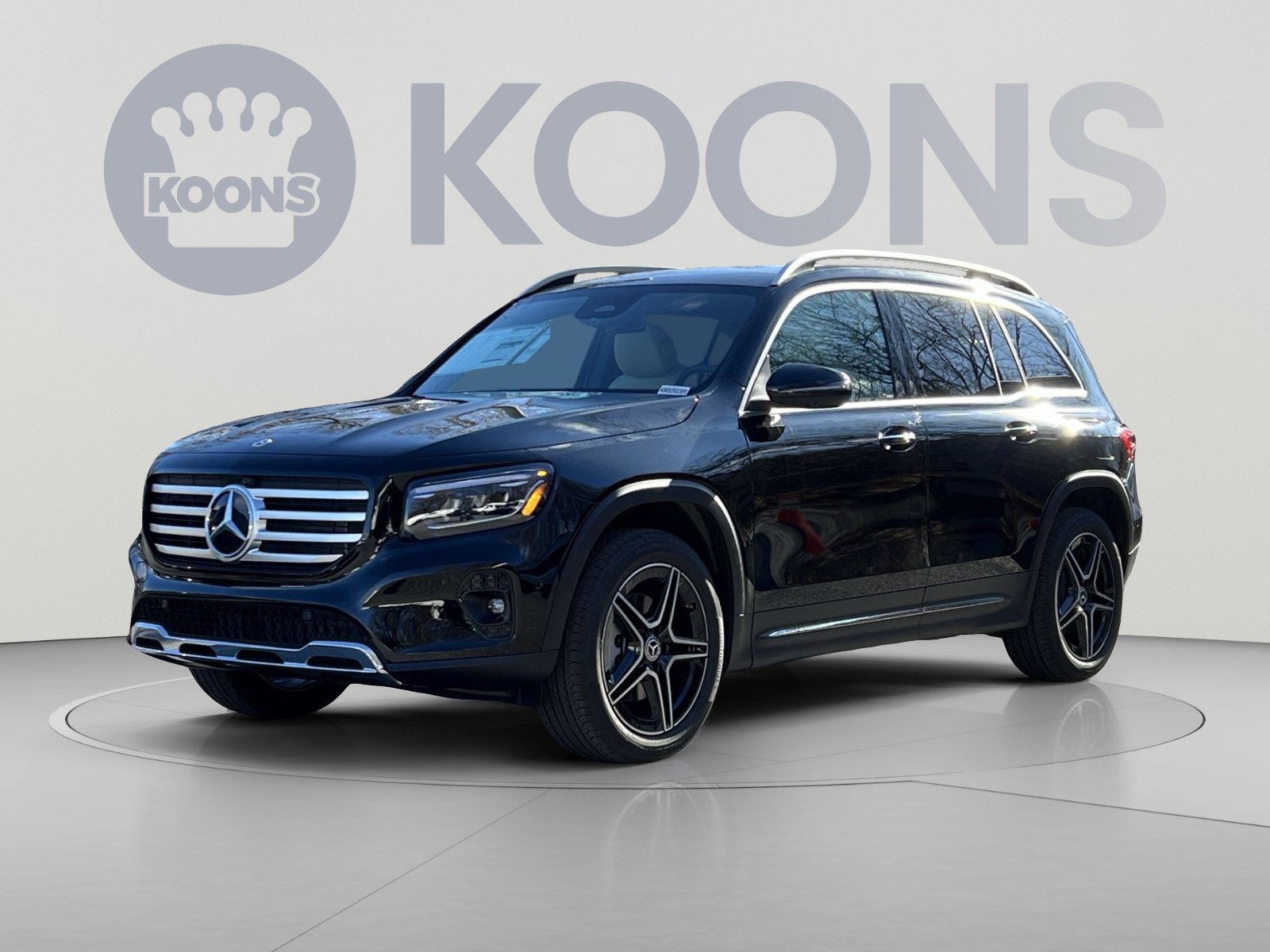 Used 2026 Mercedes-Benz GLB 250 4MATIC image 1