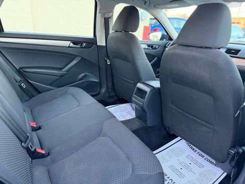 Used 2012 Volkswagen Passat 2.5 S image 12