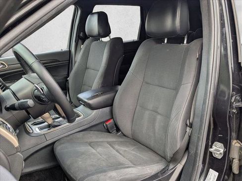 Used 2016 Jeep Grand Cherokee Laredo image 14