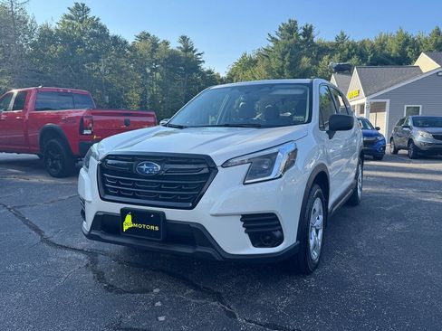 Used 2023 Subaru Forester image 2