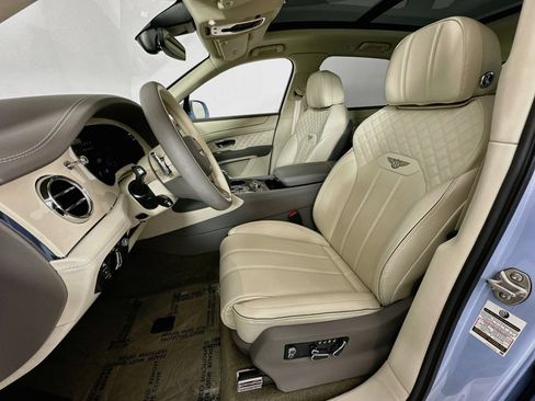 Certified 2023 Bentley Bentayga AWD/4WD image 21