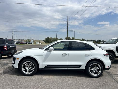 Used 2024 Porsche Macan AWD/4WD image 2