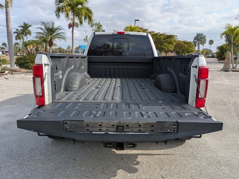 Used 2021 Ford F450 Limited w/ FX4 Off-Road Package AWD/4WD image 17