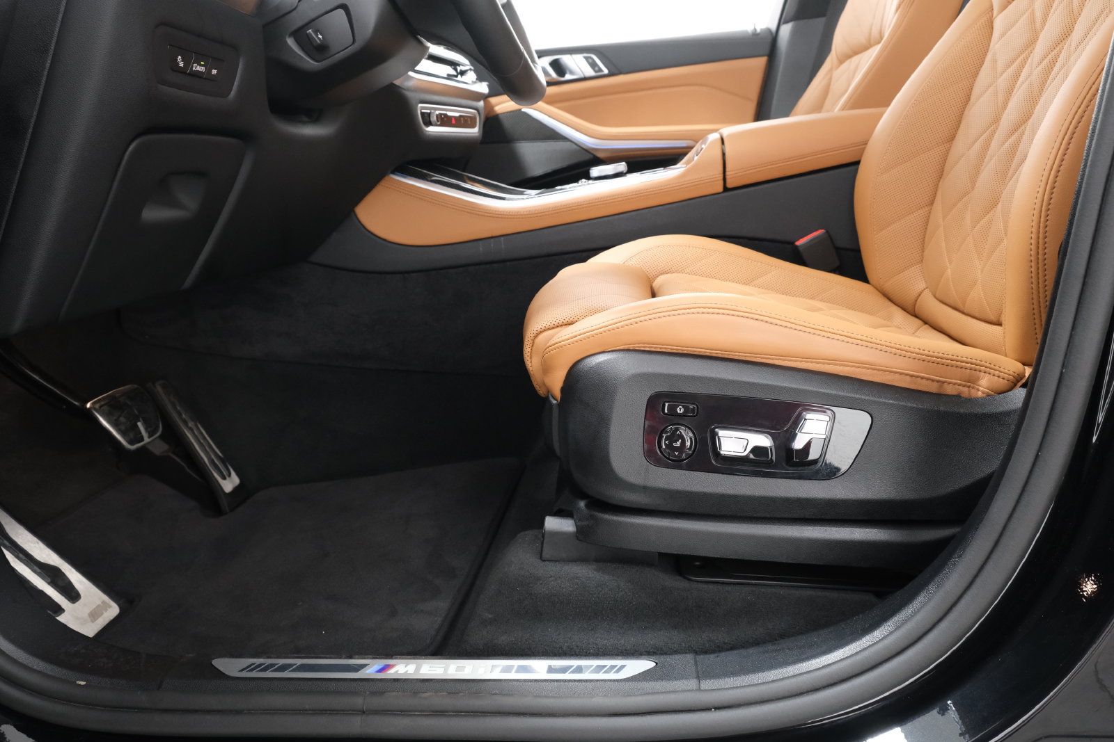 Used 2026 BMW X5 M60i AWD/4WD image 31