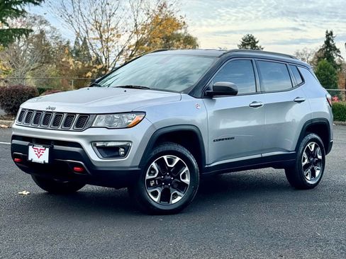 Used 2017 Jeep Compass Trailhawk image 6