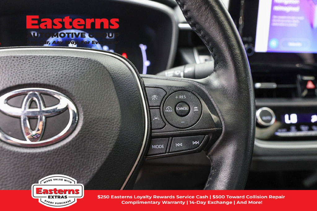 Used 2023 Toyota Corolla XSE FWD image 17