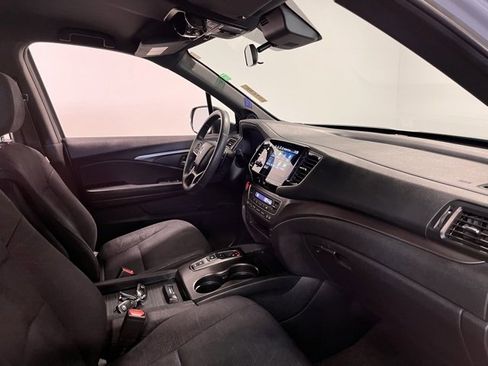 Used 2022 Honda Pilot Sport image 11