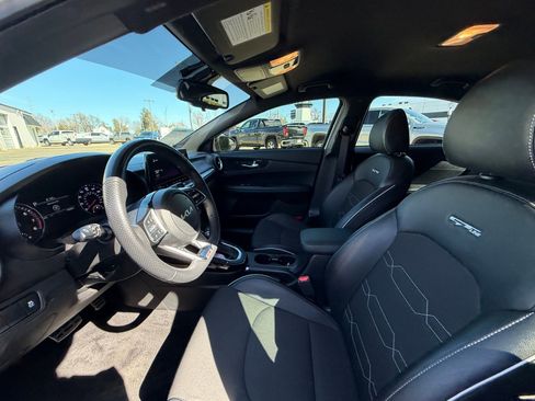 Used 2022 Kia Forte GT-Line image 32