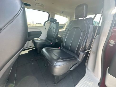 Used 2021 Chrysler Voyager Lxi FWD image 23