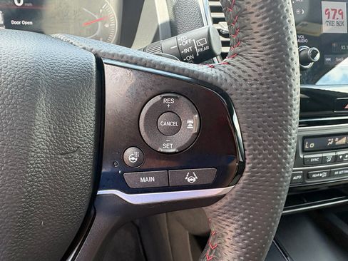 Certified 2024 Honda Passport Black Edition image 16