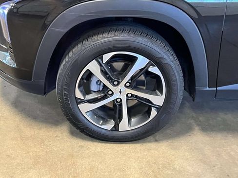 Used 2025 Chevrolet Trax RS w/ Driver Confidence Package FWD image 27