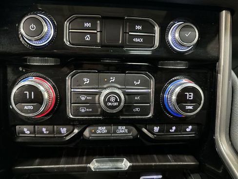 Used 2022 GMC Yukon Denali image 19