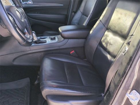 Used 2019 Jeep Grand Cherokee Limited image 11