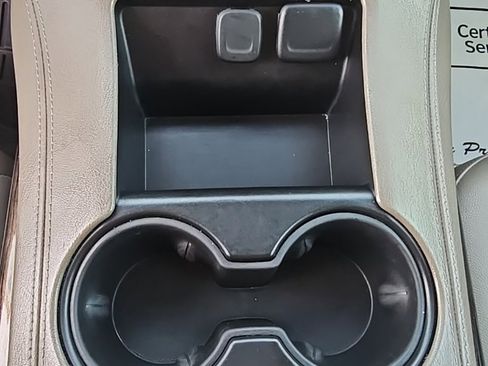 Used 2019 GMC Yukon XL SLT w/ Open Road Package image 28