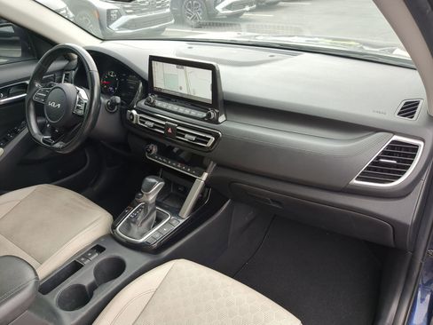 Used 2023 Kia Seltos SX image 35