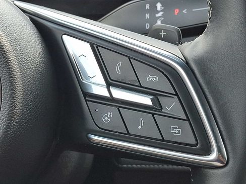 Used 2025 Buick Enclave Preferred AWD/4WD image 23