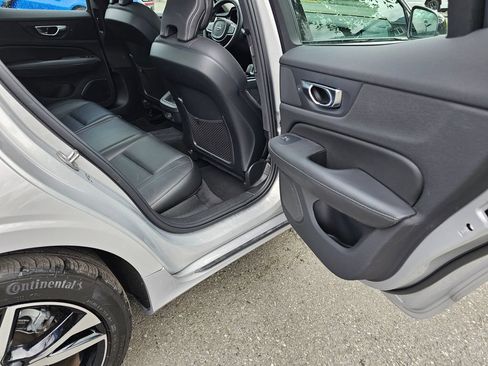 Used 2025 Volvo S60 B5 Core AWD/4WD image 16