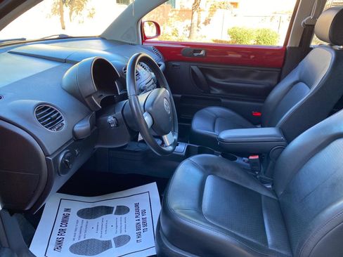 Used 2009 Volkswagen Beetle Coupe image 24