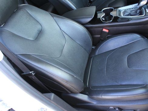 Used 2016 Ford Fusion Titanium image 17