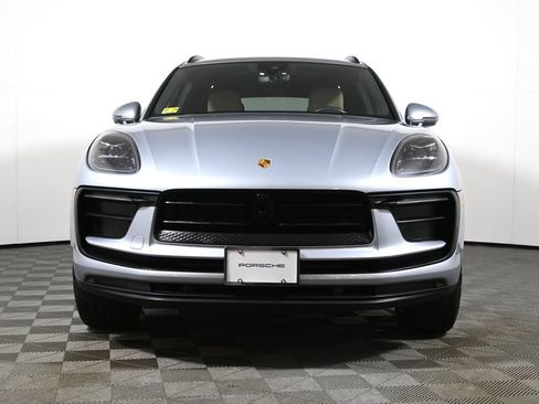 Used 2024 Porsche Macan AWD/4WD image 10