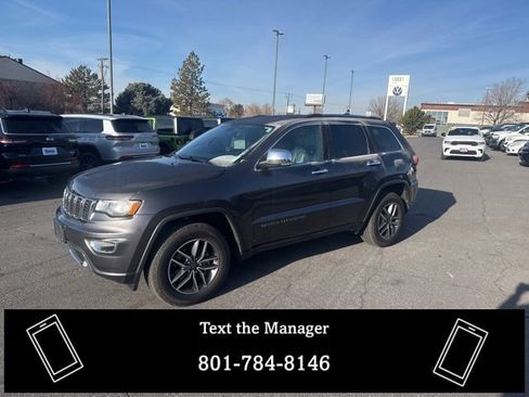 Used 2019 Jeep Grand Cherokee Limited w/ Trailer Tow Group IV image 4