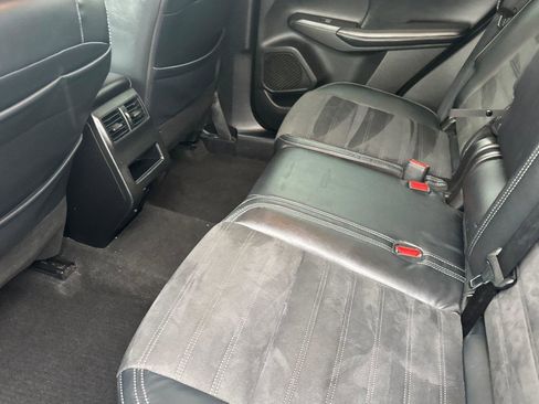 Used 2022 Mitsubishi Outlander SE image 11