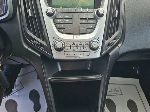 Used 2017 Chevrolet Equinox LS AWD/4WD image 19