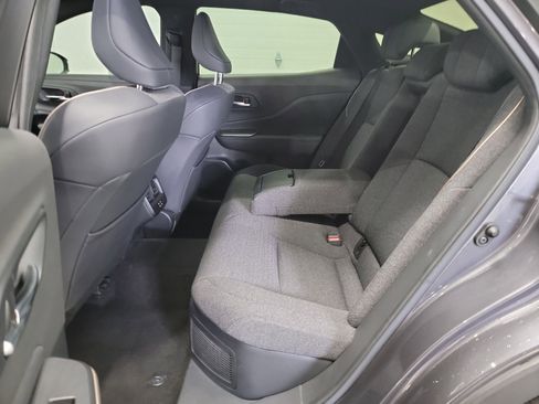 Used 2023 Toyota Crown AWD/4WD image 27