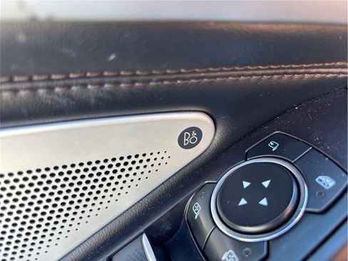 Used 2020 Ford Explorer Platinum w/ Premium Technology Package image 25