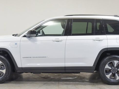 Used 2022 Jeep Grand Cherokee Limited 4xe image 8