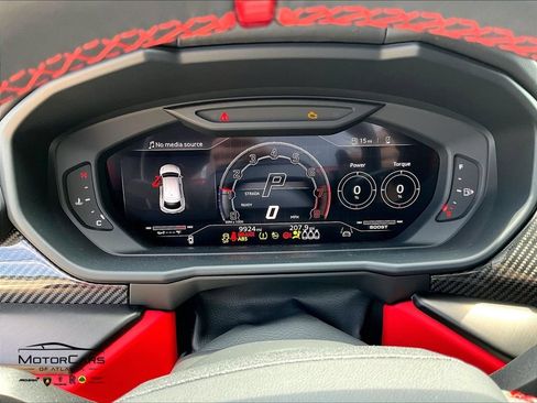 Used 2024 Lamborghini Urus S AWD/4WD image 19