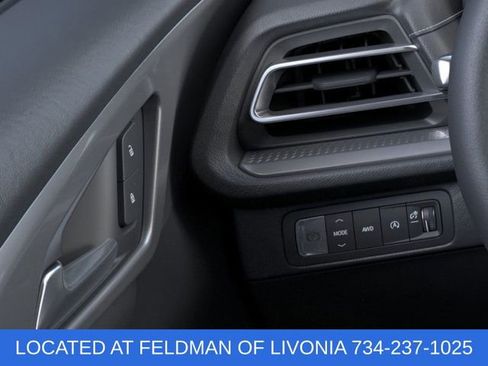 New 2025 Chevrolet Traverse LT w/ Midnight/Sport Edition image 22