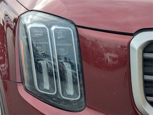 Used 2024 Kia Telluride S image 10