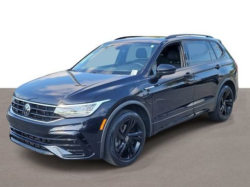 Certified 2023 Volkswagen Tiguan SE R-Line FWD image 2