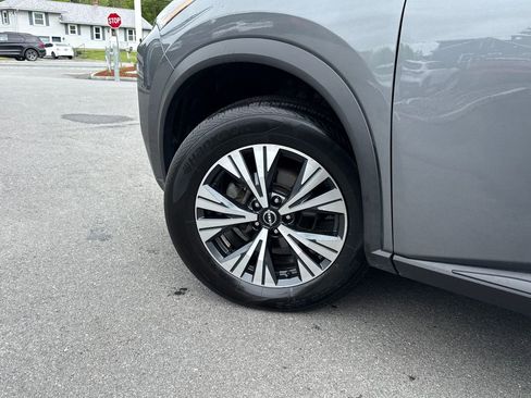 Used 2023 Nissan Rogue SV AWD/4WD image 27