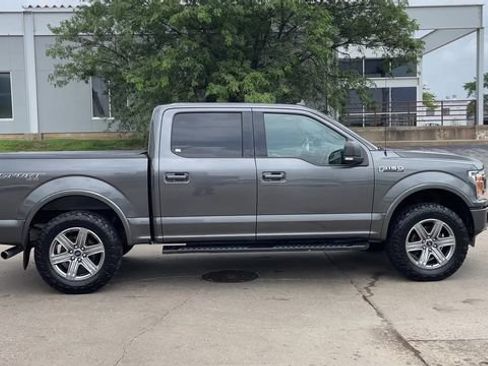 Used 2018 Ford F150 XLT w/ Equipment Group 302A Luxury AWD/4WD image 9