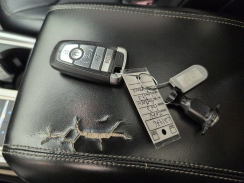 Used 2020 Ford Explorer Limited RWD image 41