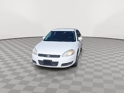 Used 2011 Chevrolet Impala LT image 3