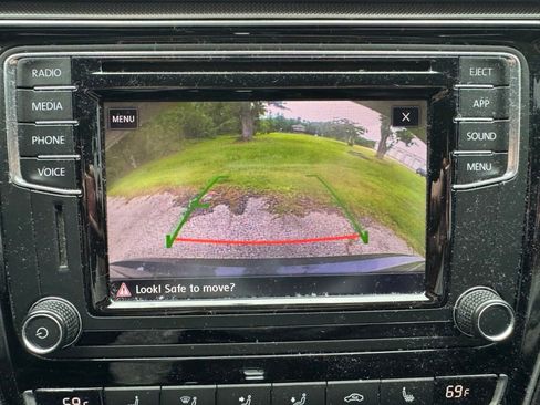 Used 2018 Volkswagen Passat 2.0T R-Line w/ R-Line Lighting Package FWD image 20