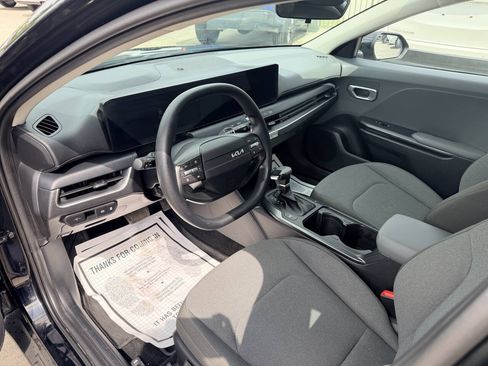 Used 2025 Kia K4 FWD image 10