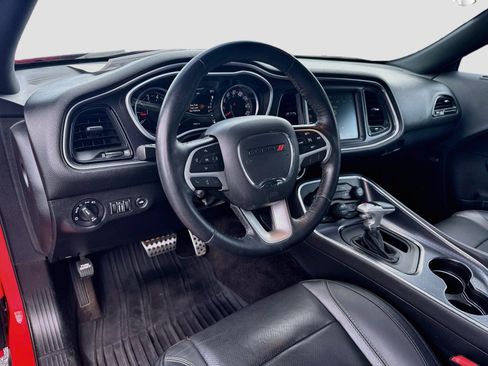 Used 2016 Dodge Challenger SXT Plus RWD image 9