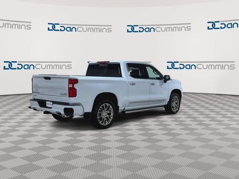 New 2026 Chevrolet Silverado 1500 High Country AWD/4WD image 9
