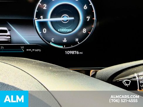 Used 2023 Hyundai Elantra Limited FWD image 17